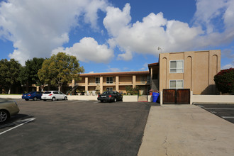 Sunny View Apartments in National City, CA - Building Photo - Building Photo