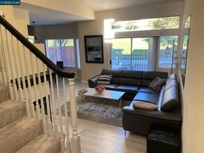1407 Indianhead Way in Clayton, CA - Building Photo - Building Photo