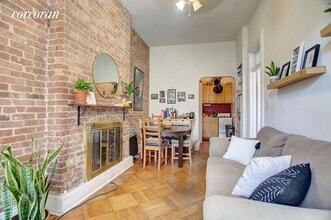 8 W 90th St-Unit -: 8 in New York, NY - Building Photo - Building Photo