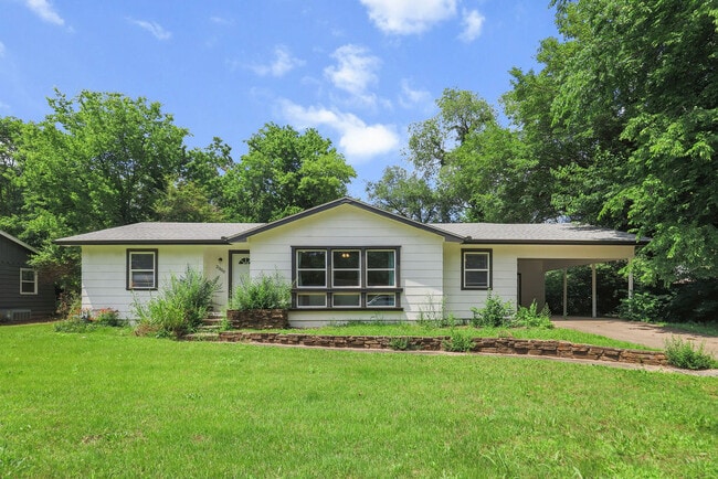 property at 2300 W Holly St