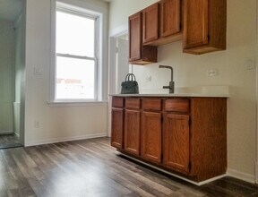 1948 N Kimball Ave-Unit -3 in Chicago, IL - Building Photo - Building Photo