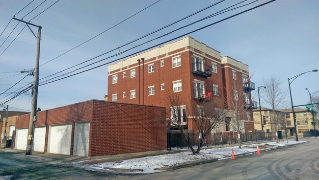 3556 N Long Ave in Chicago, IL - Building Photo - Building Photo