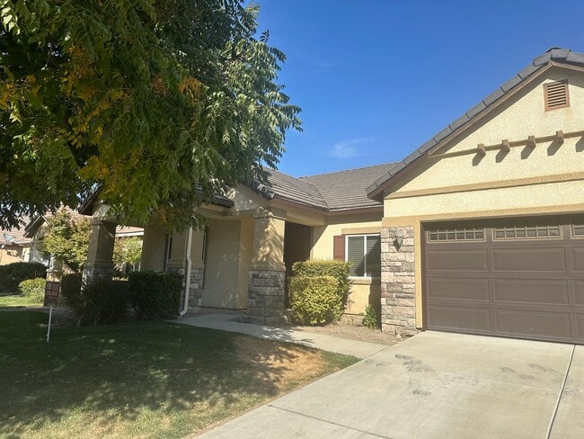 4122 S Willis St in Visalia, CA - Building Photo - Building Photo