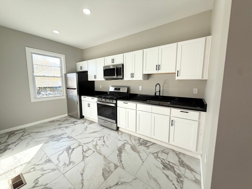 41 Howe St in New Haven, CT - Building Photo