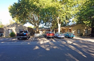 3723 Jasmine St in Sacramento, CA - Building Photo