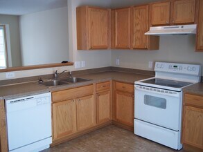 4948 Emmit Dr N in Hugo, MN - Building Photo - Building Photo