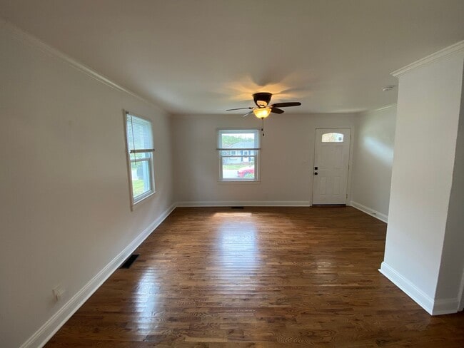 521 Greystone Rd in Charlotte, NC - Building Photo - Building Photo