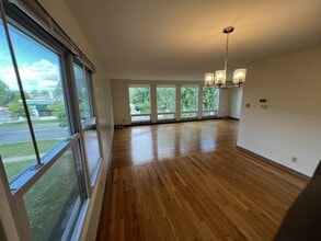3014 S Harlem Ave, Unit 1 in Riverside, IL - Building Photo - Building Photo