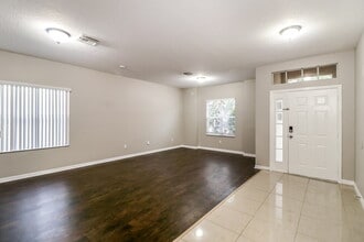 4123 Beaumont Loop in Spring Hill, FL - Building Photo - Building Photo