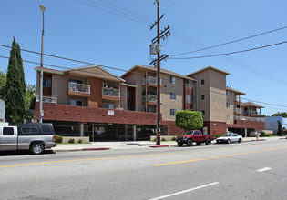 Wilmington Place Apartments in Wilmington, CA - Building Photo - Building Photo