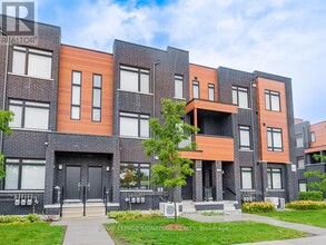 370C Red Maple Rd in Richmond Hill, ON - Building Photo - Building Photo