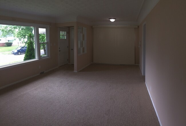 20751 Bowling Green Rd in Maple Heights, OH - Building Photo - Building Photo