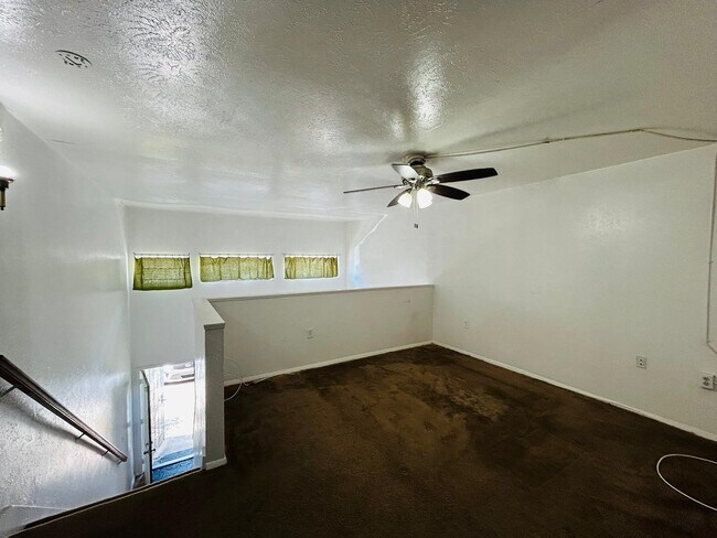 3912 Crayrich Cir in Orlando, FL - Building Photo - Building Photo