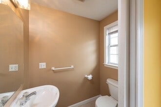 47 Alder St in Waltham, MA - Building Photo - Building Photo