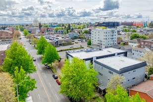 810 Yakima in Tacoma, WA - Building Photo