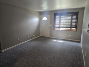 13629 Sidonie Ave in Warren, MI - Building Photo - Building Photo