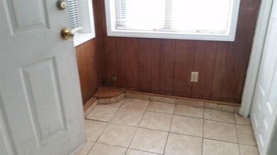 3213 Center St NE in Salem, OR - Building Photo - Building Photo