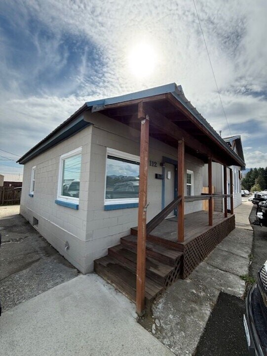 112 Billings Ave in Cle Elum, WA - Building Photo