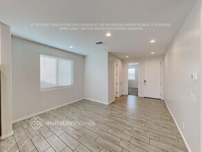 19694 W Turney Ave in Litchfield Park, AZ - Foto de edificio - Building Photo