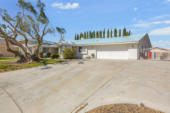 property at 2503 Brentwood Dr