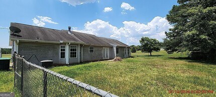 311 Snapping Shoals Rd in Mcdonough, GA - Foto de edificio - Building Photo