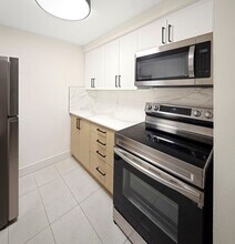 75 Old Chicopee Drive in Kitchener, ON - Building Photo - Building Photo