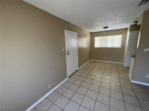 2605 E Cedar Ave in Las Vegas, NV - Building Photo - Building Photo