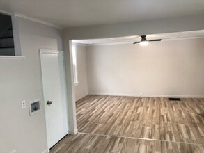 160 W 6th St, Unit 160 W 6th St Oswego in Oswego, NY - Foto de edificio - Building Photo