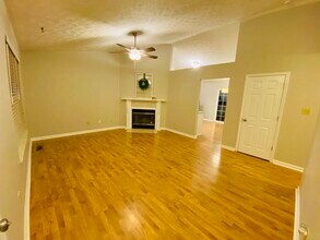 6033 Waterbury Ln in Knoxville, TN - Building Photo - Building Photo