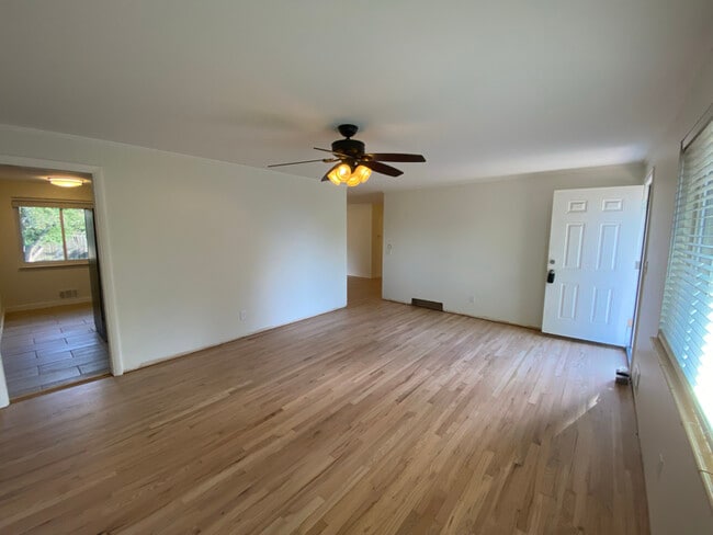 50 E Weaver Pl in Centennial, CO - Building Photo - Building Photo