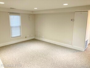 611 Fairgrove Ave in Royal Oak, MI - Building Photo - Building Photo