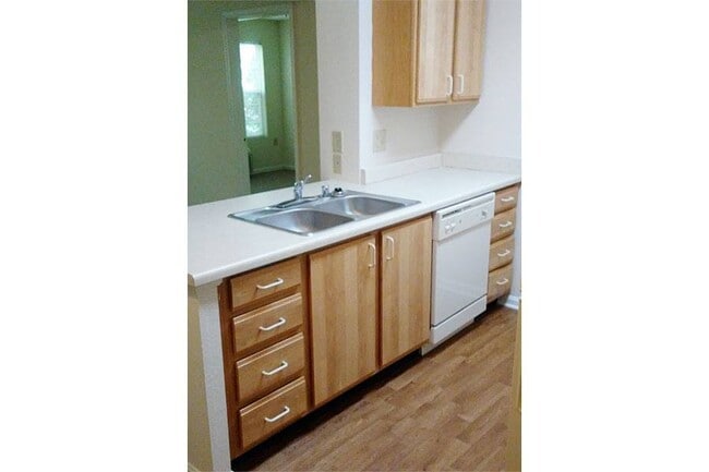 CREEKSIDE SENIOR APARTMENTS