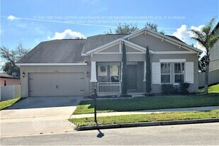 742 Woods Landing Dr in Minneola, FL - Building Photo