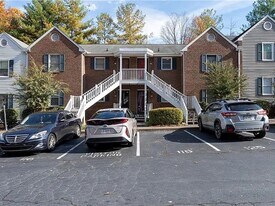 133 Columbine Dr in Winston-Salem, NC - Building Photo