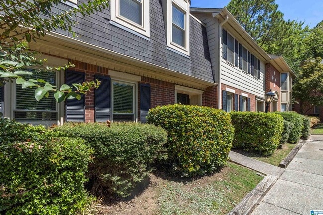 22 Ashford Cir in Birmingham, AL - Building Photo - Building Photo