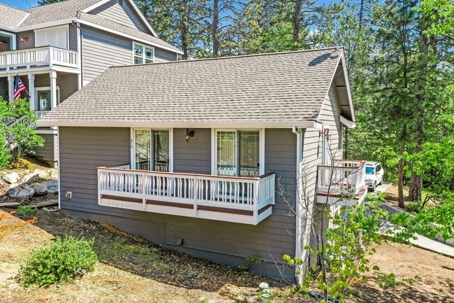 property at 612 Chief Kelly Dr