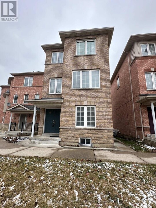 19 Pedigree Mews in Toronto, ON - Building Photo