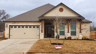 705 Lister Dr in Waco, TX - Building Photo