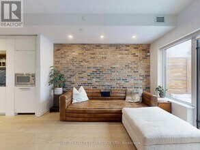 138 St Helens Ave in Toronto, ON - Building Photo - Building Photo