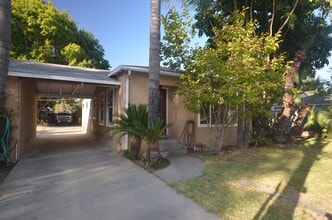 19201 Strathern St in Reseda, CA - Building Photo - Building Photo