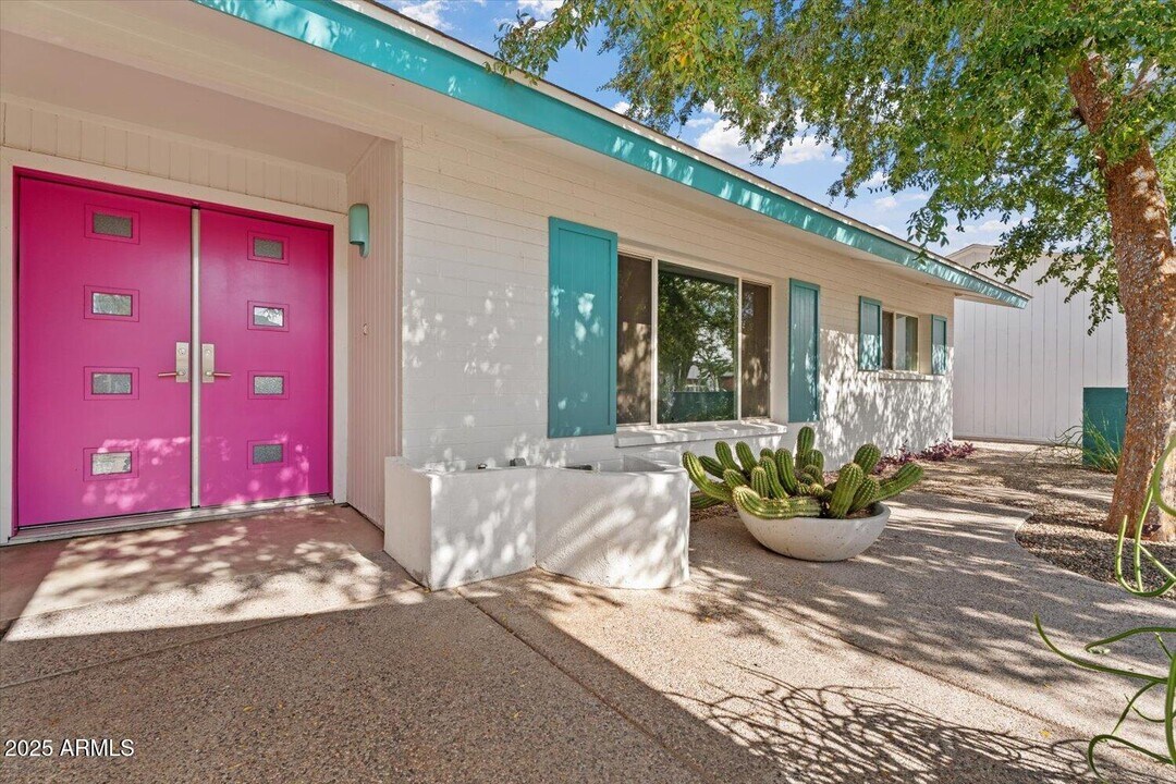 8524 E Edgemont Ave in Scottsdale, AZ - Building Photo