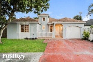 13710 SW 181st Terrace in Miami, FL - Building Photo