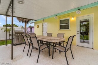 1281 10th St N in Naples, FL - Building Photo - Building Photo