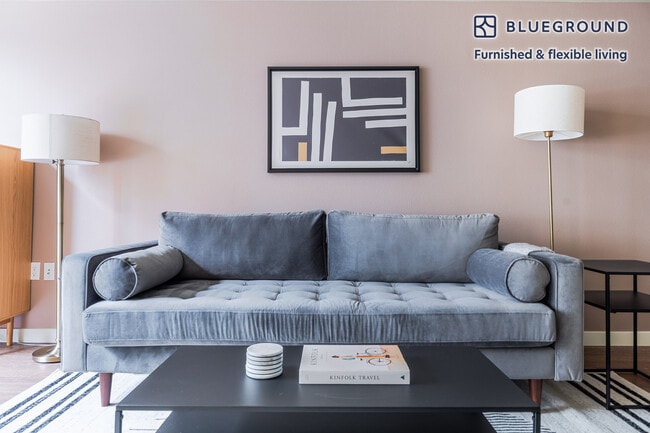 8397 158th Ave NE in Redmond, WA - Foto de edificio - Building Photo