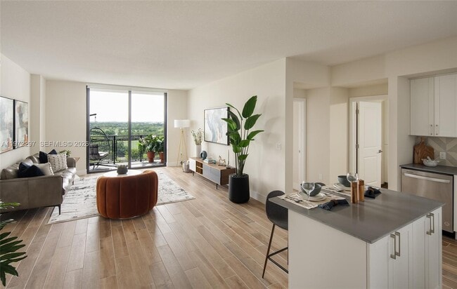 5225 NW 85th Ave in Doral, FL - Building Photo - Building Photo