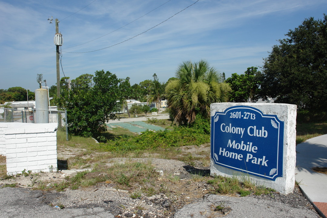 2601 N Us Highway 1 in Fort Pierce, FL - Building Photo