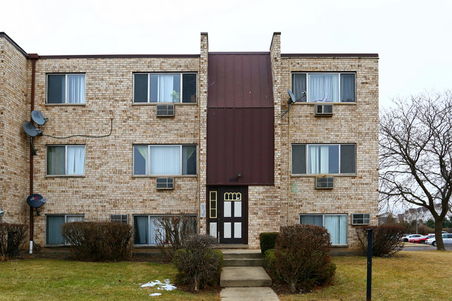 408 Inland Dr in Wheeling, IL - Foto de edificio - Building Photo