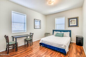 702 Myrtle Ave in El Paso, TX - Building Photo - Building Photo