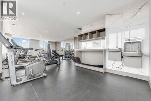 823 Carnarvon St in New Westminster, BC - Building Photo