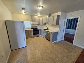 932 1/2 H St in Sparks, NV - Building Photo - Building Photo